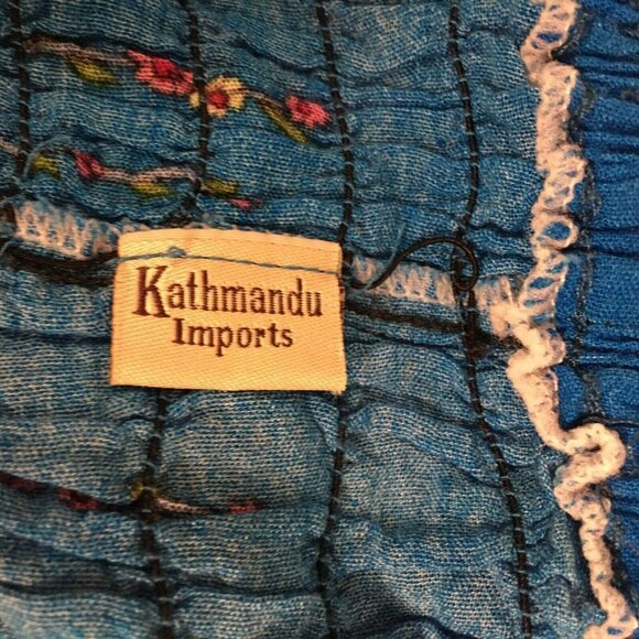 KATHMANDU IMPORTS Boho Flared Patchwork Floral Smocked Crop Pants Small/Medium - Picture 4 of 6